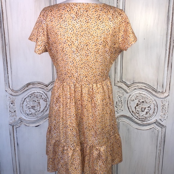Babydoll Short Sleeve V Neck Gathered at Waist Yellow and Red Dress Size Med. - Picture 6 of 8